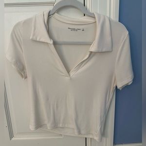 A&F collared crop tee